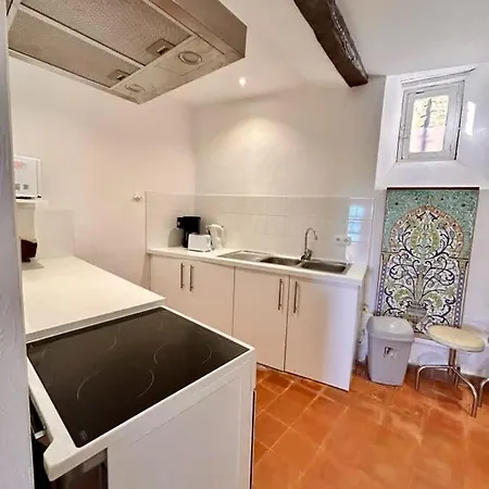 House With Garden And View Ideal Location In For 6 People *