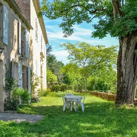 House With Garden And View Ideal Location In For 6 People *
